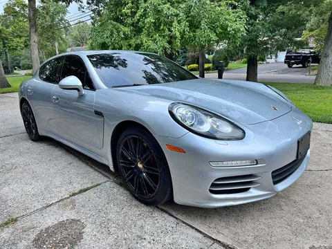 2016 Porsche Panamera 4 Edition Sedan 4D