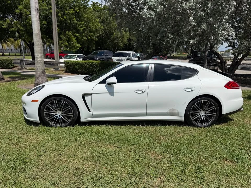 2016 Porsche 970 Panamera - Image 2 of 16