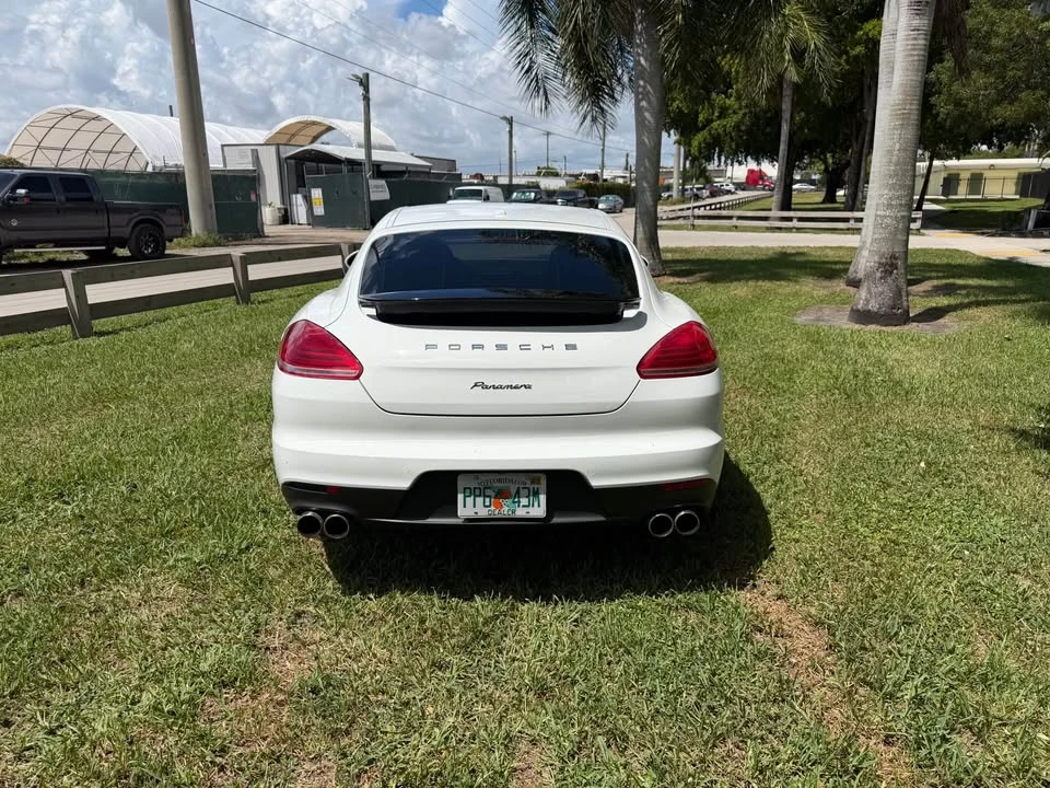 2016 Porsche 970 Panamera - Image 4 of 16