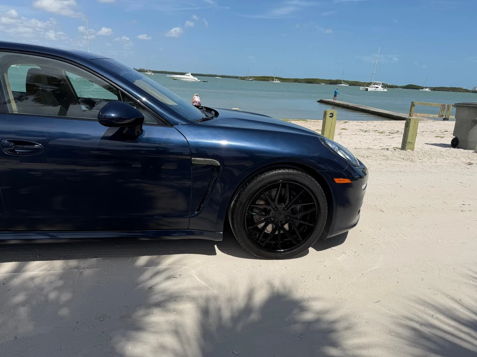 2016 Porsche 970 Panamera - Image 19 of 31