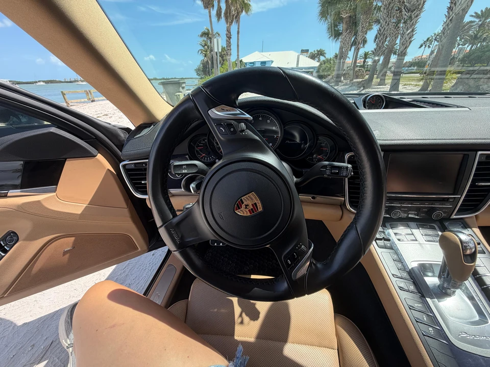 2016 Porsche 970 Panamera - Image 29 of 31