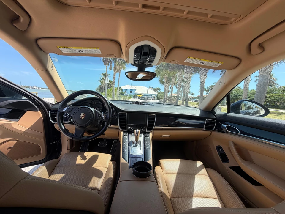 2016 Porsche 970 Panamera - Image 31 of 31