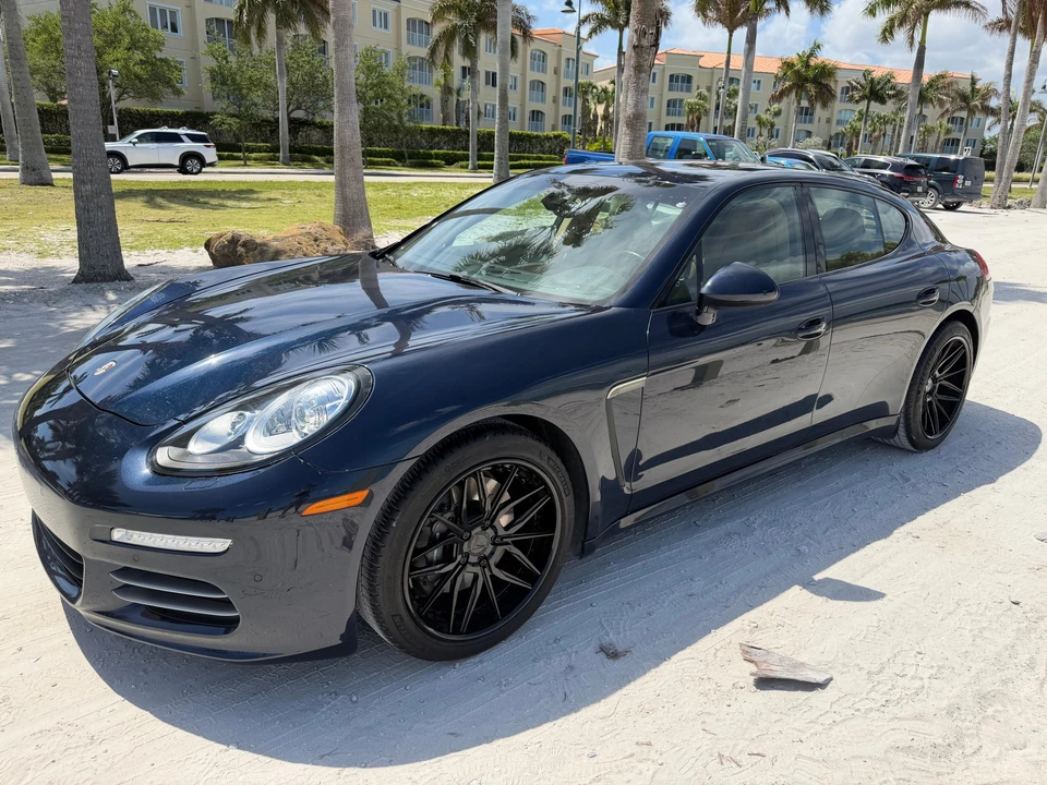 2016 Porsche 970 Panamera - Image 8 of 31