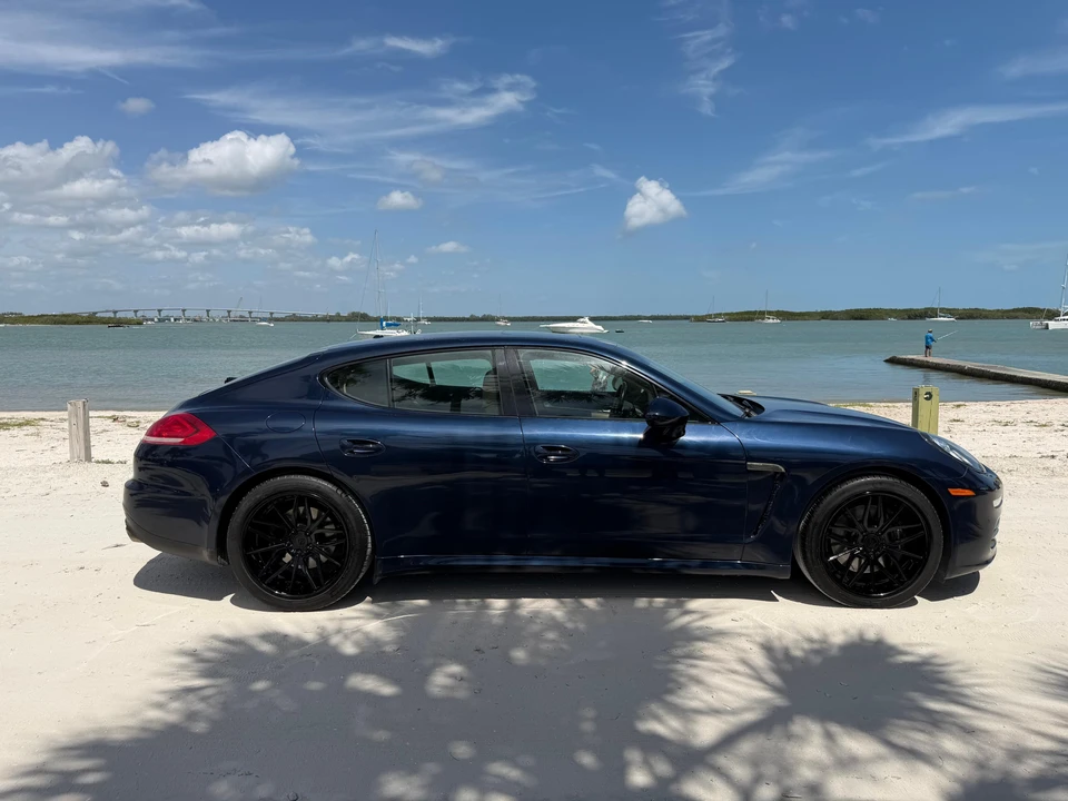 2016 Porsche 970 Panamera - Image 15 of 31