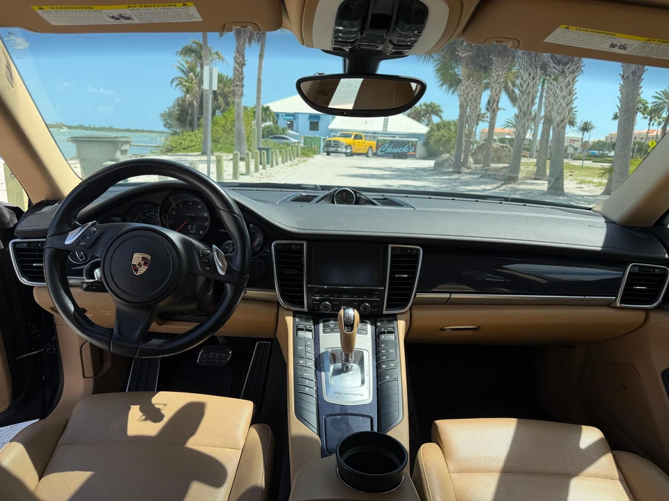 2016 Porsche 970 Panamera - Image 30 of 31