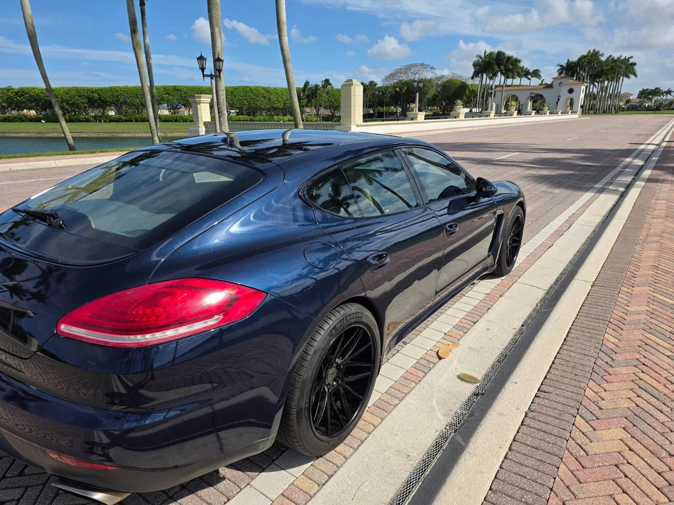 2016 Porsche 970 Panamera - Image 12 of 31