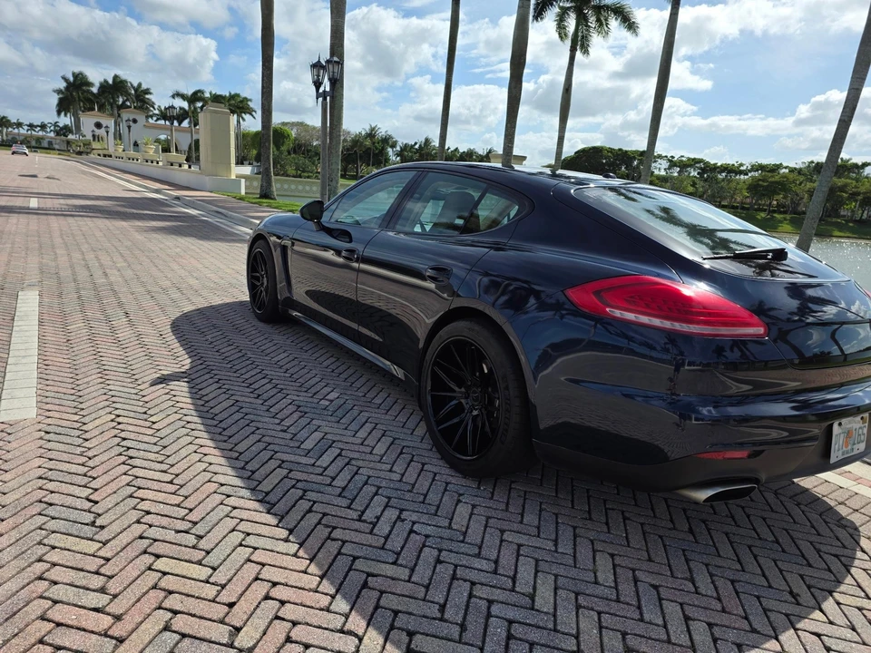2016 Porsche 970 Panamera - Image 10 of 31