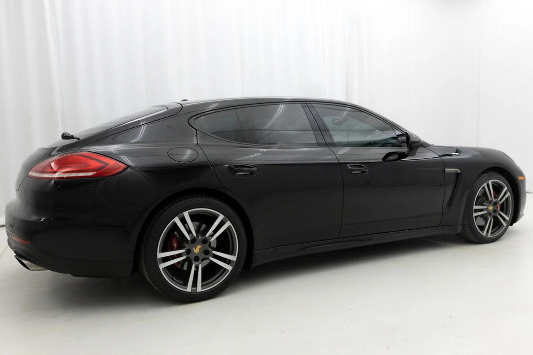 2016 Porsche 970 Panamera - Image 28 of 31