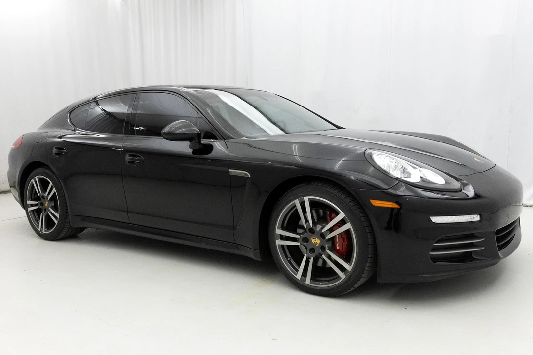 2016 Porsche 970 Panamera - Image 30 of 31