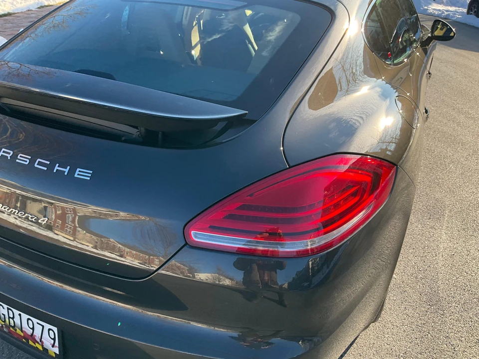 2016 Porsche 970 Panamera - Image 24 of 31
