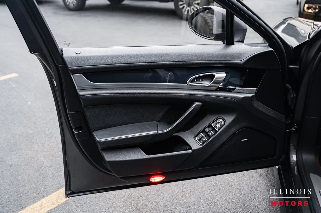 2016 Porsche 970 Panamera - Image 14 of 21