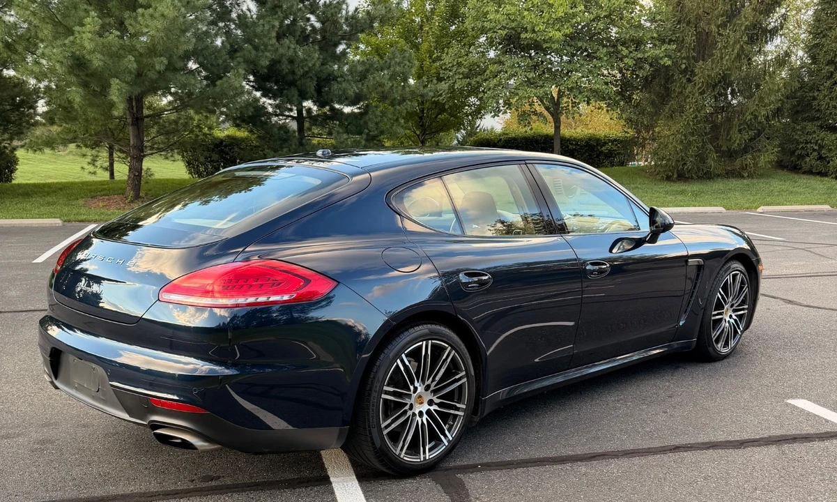 2016 Porsche 970 Panamera - Image 9 of 29