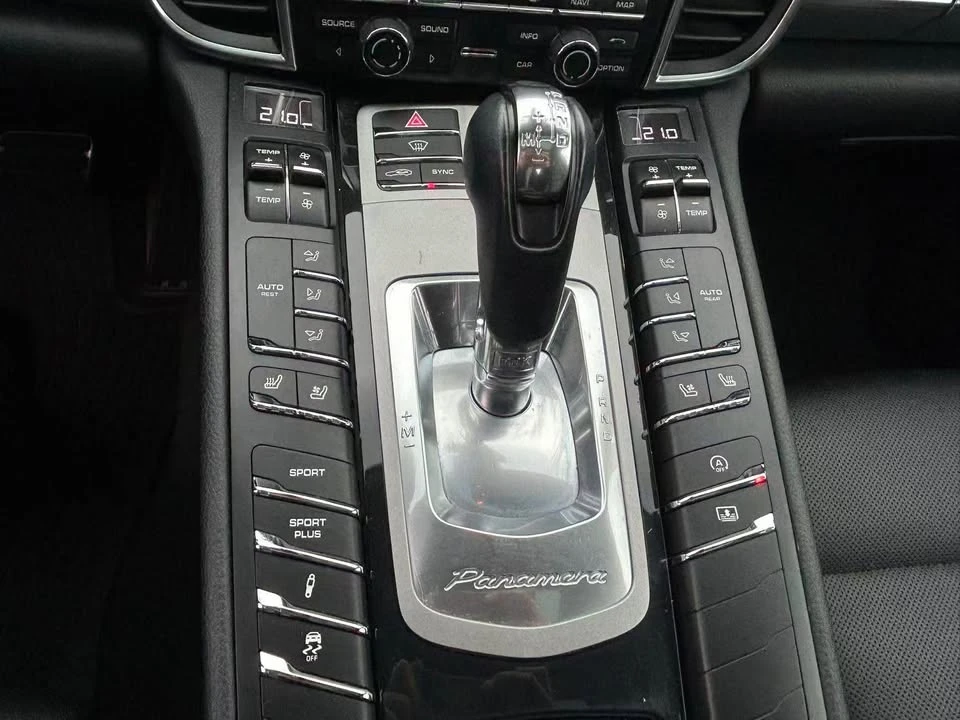 2016 Porsche 970 Panamera - Image 13 of 20