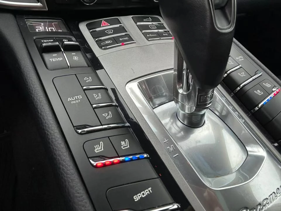 2016 Porsche 970 Panamera - Image 14 of 20