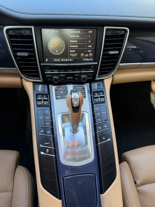 2016 Porsche 970 Panamera - Image 16 of 19