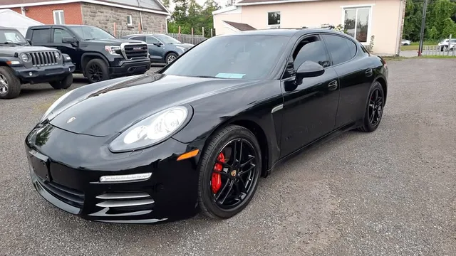 2016 Porsche Panamera 4