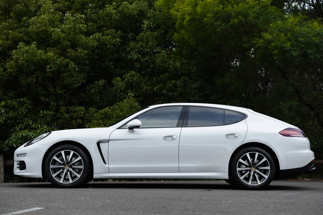2016 Porsche 970 Panamera - Image 4 of 31
