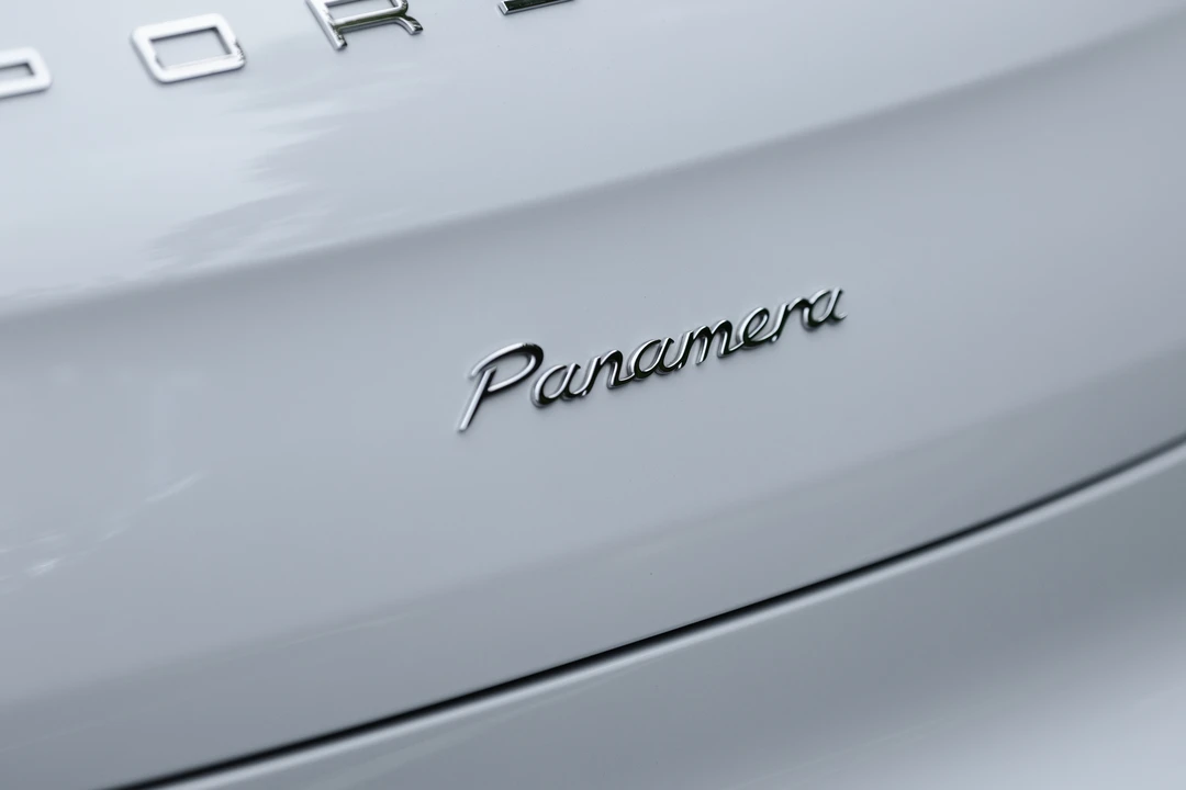 2016 Porsche 970 Panamera - Image 28 of 31
