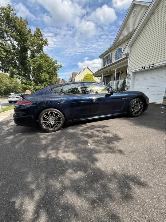 2016 Porsche 970 Panamera - Image 17 of 18