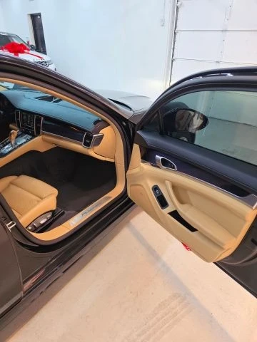 2016 Porsche 970 Panamera - Image 25 of 31