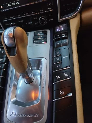 2016 Porsche 970 Panamera - Image 24 of 31