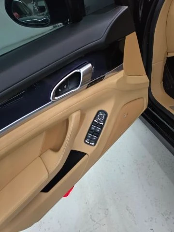 2016 Porsche 970 Panamera - Image 17 of 31