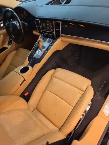 2016 Porsche 970 Panamera - Image 28 of 31