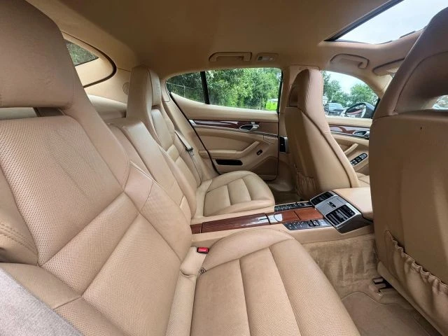 2016 Porsche 970 Panamera - Image 28 of 31