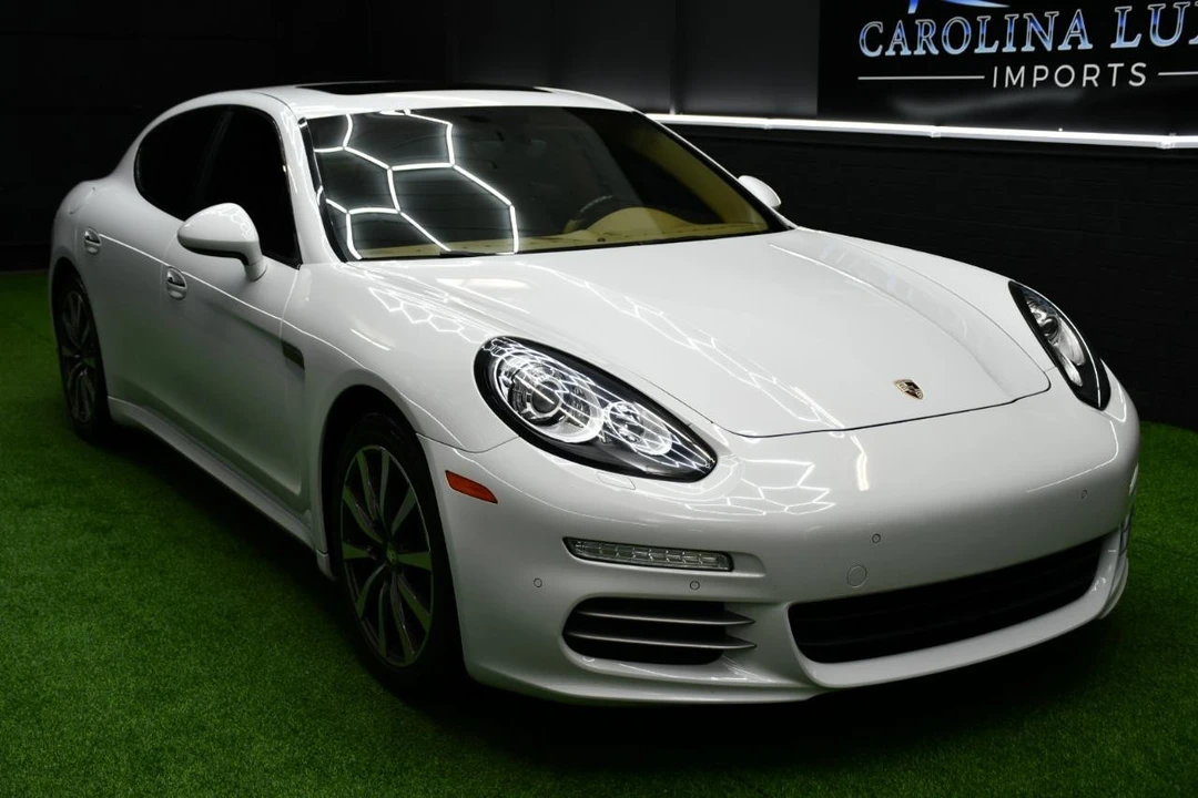 2016 Porsche - Image 8 of 31