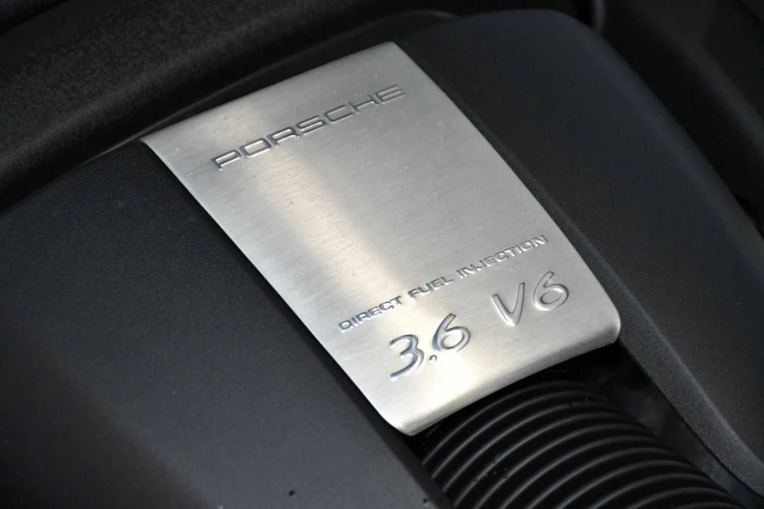 2016 Porsche - Image 11 of 31