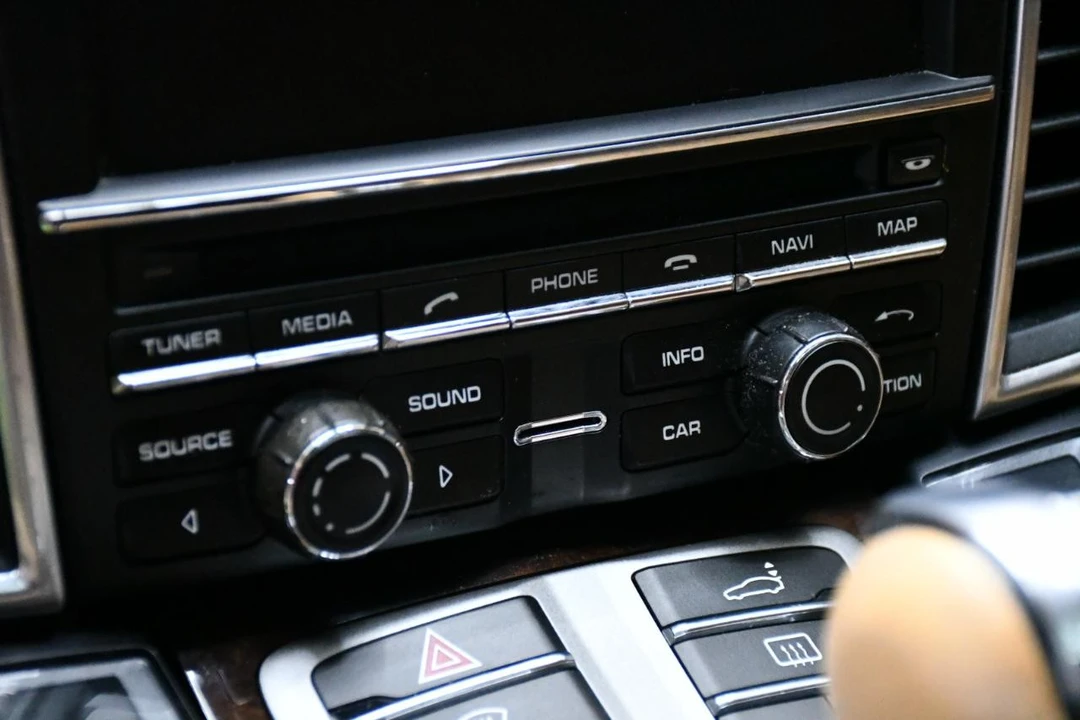 2016 Porsche - Image 23 of 31