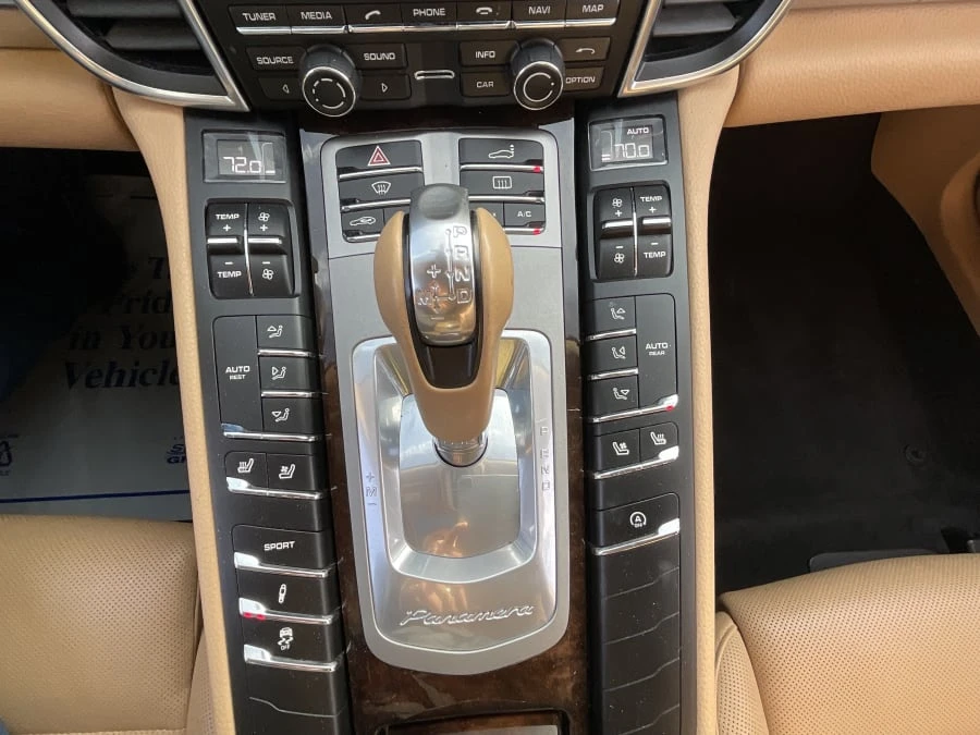 2016 Porsche 970 Panamera - Image 12 of 14