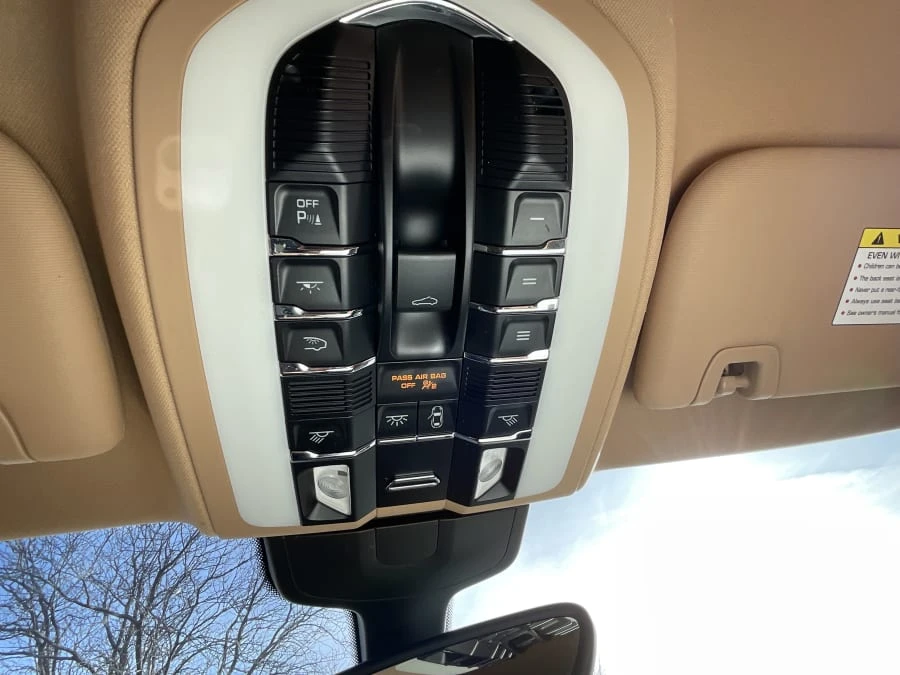 2016 Porsche 970 Panamera - Image 13 of 14