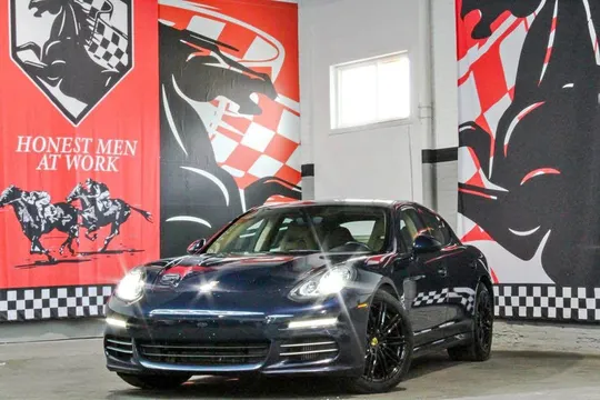 2016 Porsche Panamera 4S Sedan 4D