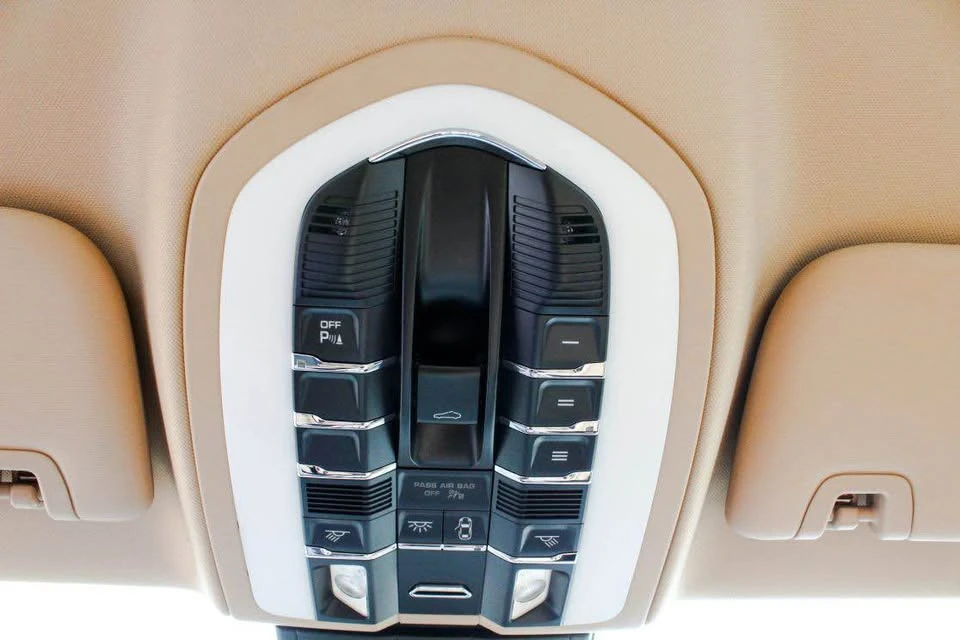 2016 Porsche 970 Panamera 4S - Image 11 of 16
