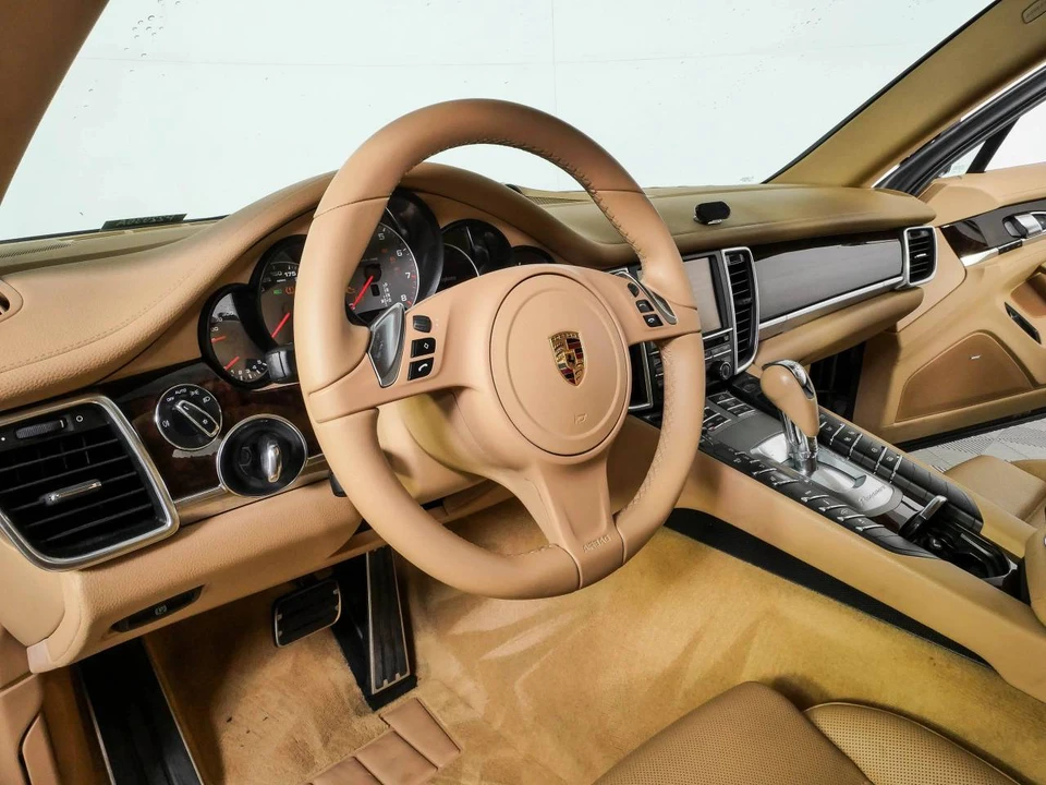 2016 Porsche 970 Panamera 4S - Image 4 of 5