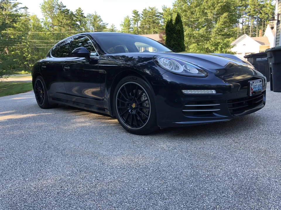 2016 Porsche 970 Panamera S - Image 25 of 31