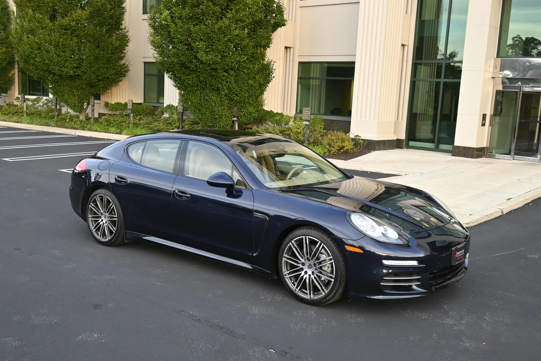 2016 Porsche 970 Panamera 4S - Image 27 of 31