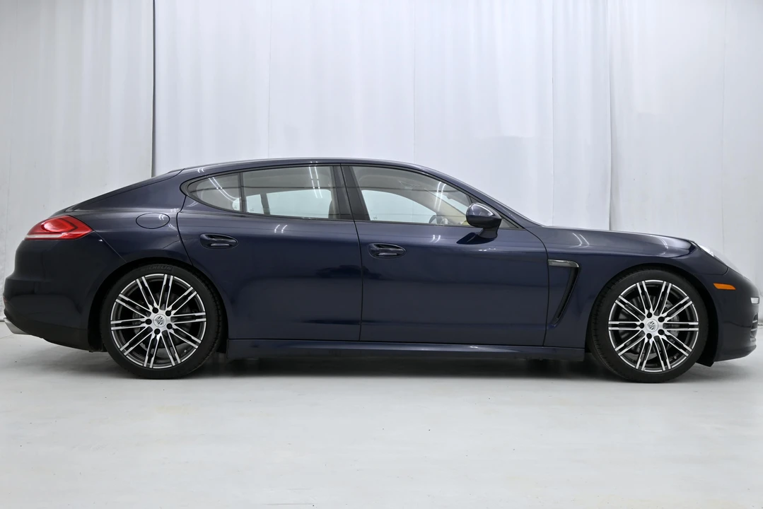 2016 Porsche 970 Panamera 4S - Image 24 of 31