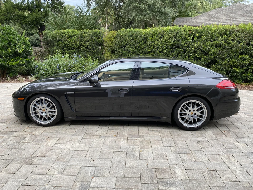 2016 Porsche 970 Panamera S - Image 8 of 31