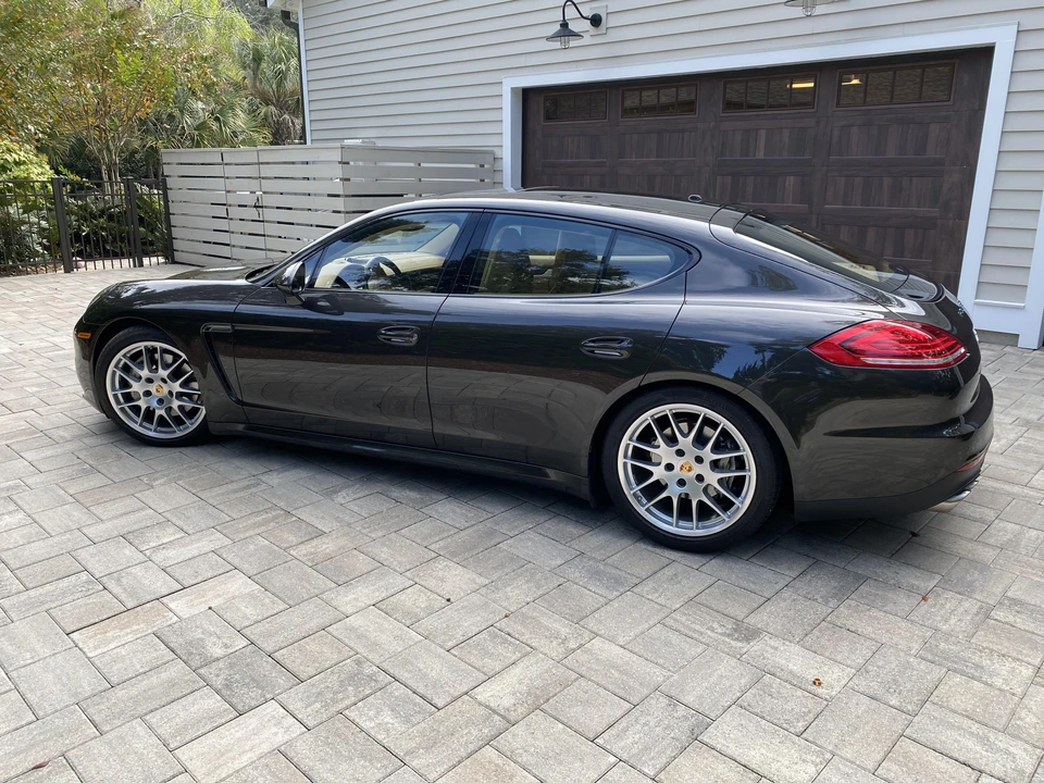 2016 Porsche 970 Panamera S - Image 9 of 31