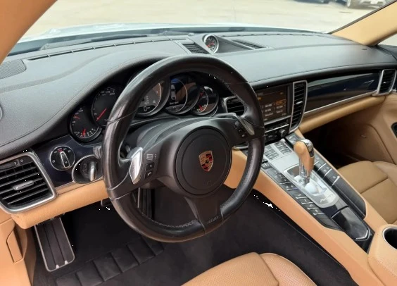 2016 Porsche 970 Panamera 4S - Image 7 of 12