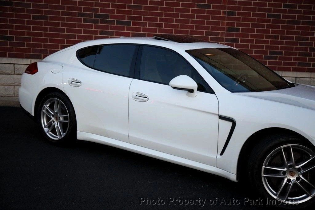 2016 Porsche 970 Panamera - Image 11 of 12