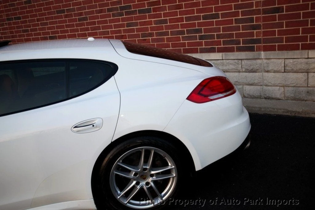 2016 Porsche 970 Panamera - Image 7 of 12