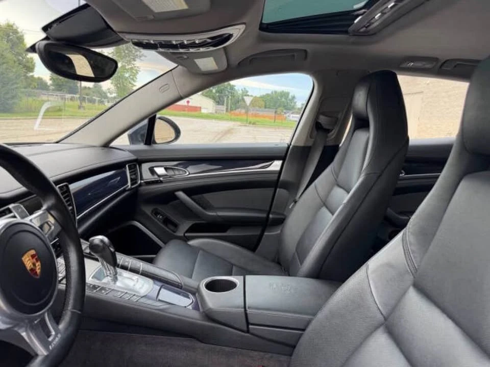 2016 Porsche 970 Panamera - Image 10 of 16