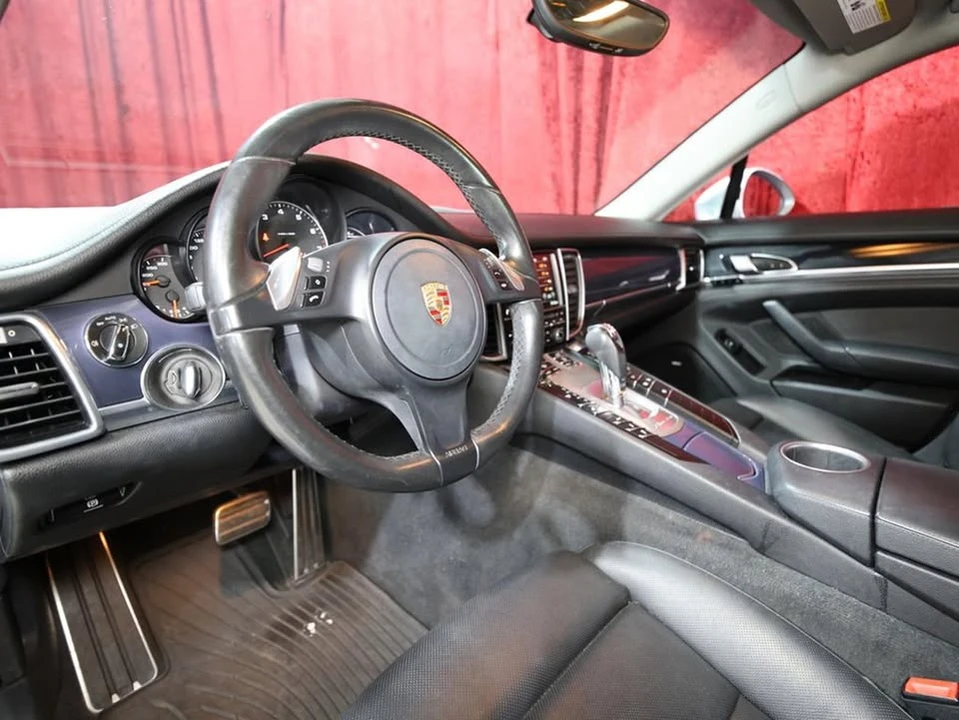 2016 Porsche Panamera - Image 10 of 18