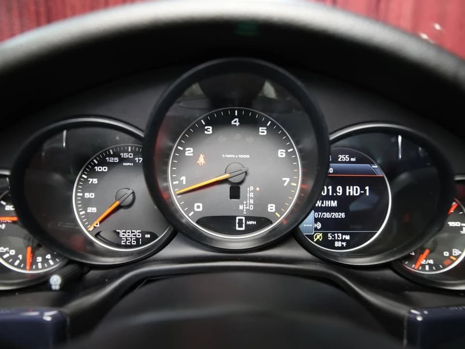 2016 Porsche Panamera - Image 16 of 18