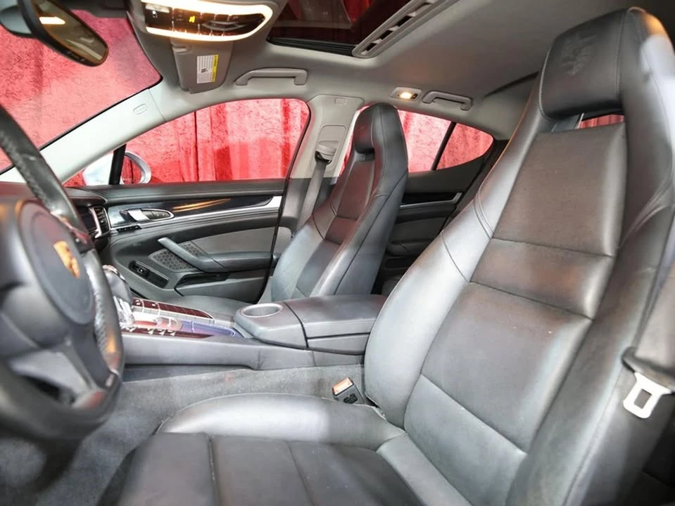 2016 Porsche Panamera - Image 11 of 18