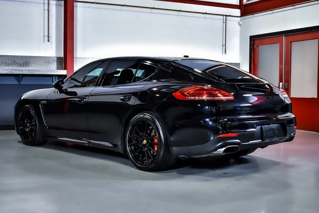 2016 Porsche 970 Panamera - Image 18 of 31