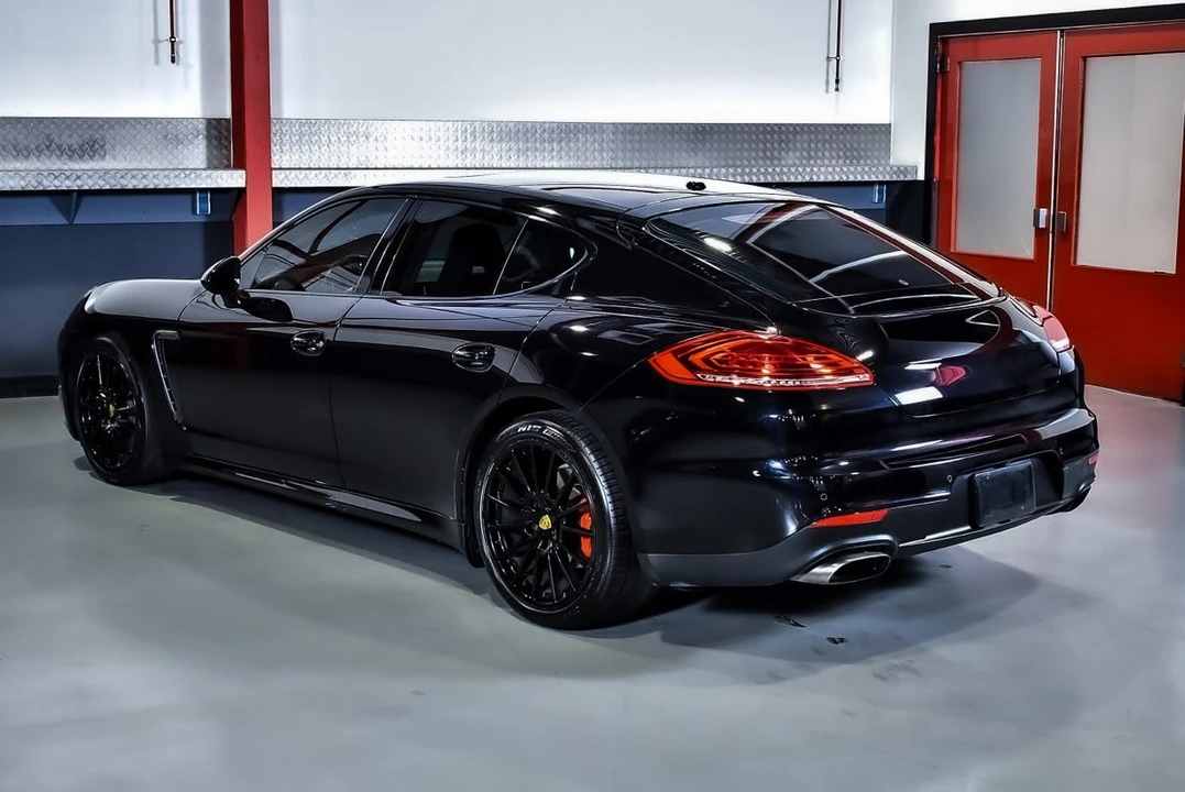2016 Porsche 970 Panamera - Image 17 of 31